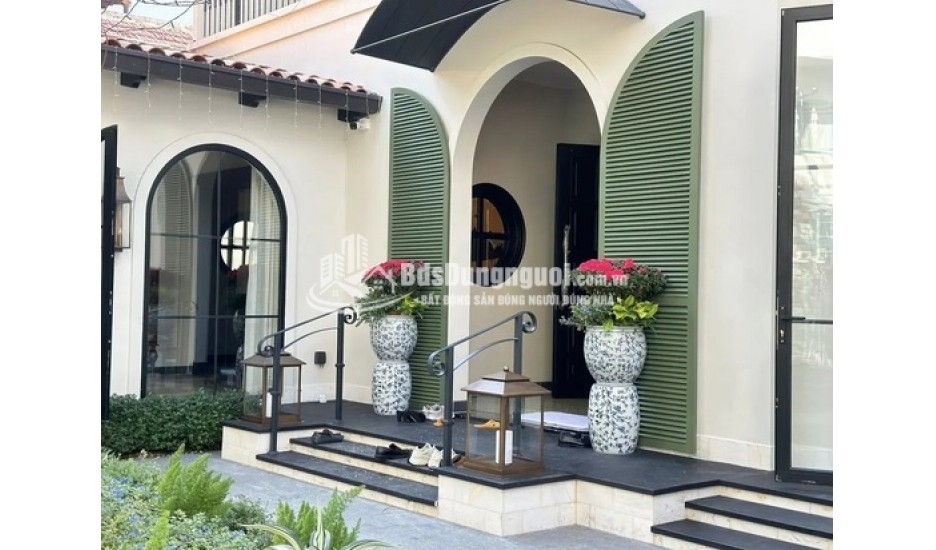 BÁN BIỆT THỰ PHƯỜNG TÂN ĐỊNH, QUẬN 1 CŨ, TP HỒ CHÍ MINH 185 TỶ TẶNG NỘI THẤT SANG XỊN MỊN